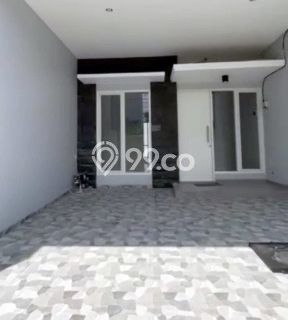 Rumah Strategis Minimalis Lb 150m2 di Dukuh Pakis, Surabaya Rumah Strategis Minimalis Lb 150m2 di Dukuh Pakis, Surabaya