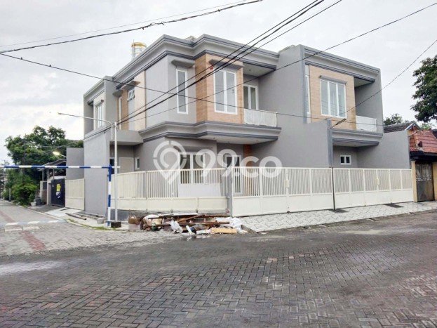 Dijual Rumah Eksklusif 3 KT di Pondok Tjandra, Sidoarjo Dijual Rumah Eksklusif 3 KT di Pondok Tjandra, Sidoarjo