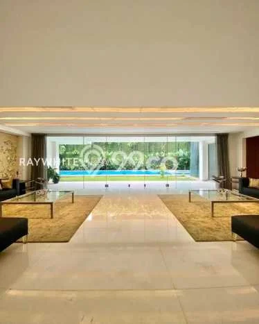 Jual Rumah Luas Elegan Dengan View Eksklusif di Patal Senayan, Jakarta Selatan Jual Rumah Luas Elegan Dengan View Eksklusif di Patal Senayan, Jakarta Selatan