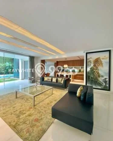 Jual Rumah Luas Elegan Dengan View Eksklusif di Patal Senayan, Jakarta Selatan Jual Rumah Luas Elegan Dengan View Eksklusif di Patal Senayan, Jakarta Selatan