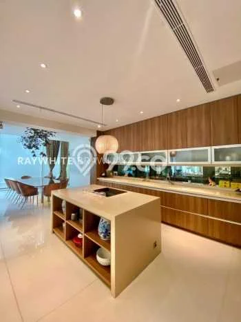 Jual Rumah Luas Elegan Dengan View Eksklusif di Patal Senayan, Jakarta Selatan Jual Rumah Luas Elegan Dengan View Eksklusif di Patal Senayan, Jakarta Selatan
