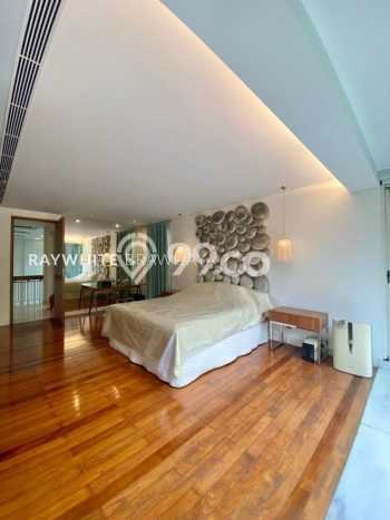 Jual Rumah Luas Elegan Dengan View Eksklusif di Patal Senayan, Jakarta Selatan Jual Rumah Luas Elegan Dengan View Eksklusif di Patal Senayan, Jakarta Selatan