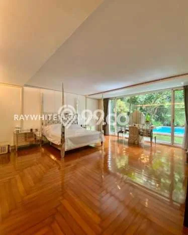 Jual Rumah Luas Elegan Dengan View Eksklusif di Patal Senayan, Jakarta Selatan Jual Rumah Luas Elegan Dengan View Eksklusif di Patal Senayan, Jakarta Selatan