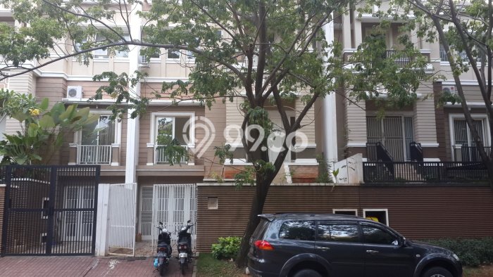 Rumah Kualitas Premium LT 112m² Akses Dekat di Jantung Kota Pantai Indah Kapuk, Jakarta Utara Rumah Kualitas Premium LT 112m² Akses Dekat di Jantung Kota Pantai Indah Kapuk, Jakarta Utara