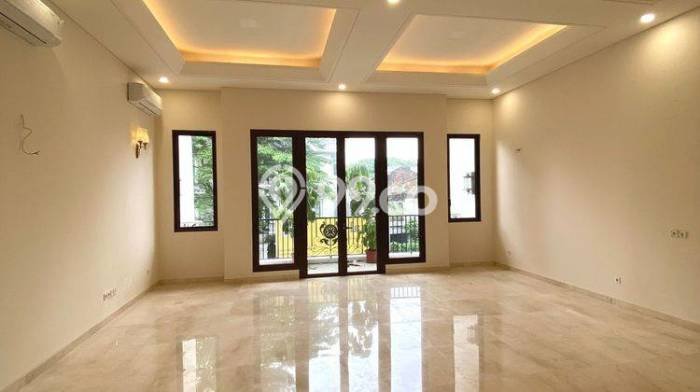 Hunian Elit LB 450m2 Siap Pakai Desain Elegan di Pondok Indah, Jakarta Selatan Hunian Elit LB 450m2 Siap Pakai Desain Elegan di Pondok Indah, Jakarta Selatan
