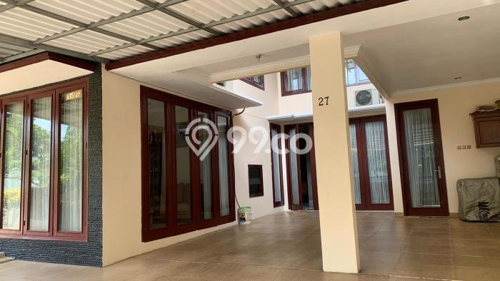 Ready to Use! Luxury House LT 272m2 Desain Elegan di Cibubur Ready to Use! Luxury House LT 272m2 Desain Elegan di Cibubur
