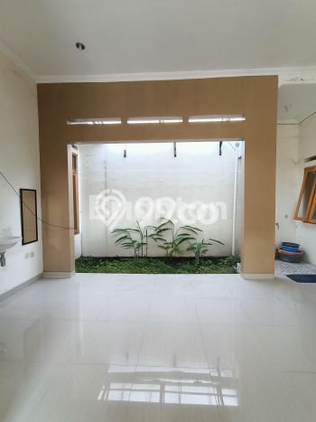 Rumah Cantik Siap Pakai Di Colomadu Luas 90m2 Lokasi Strategis Rumah Cantik Siap Pakai Di Colomadu Luas 90m2 Lokasi Strategis