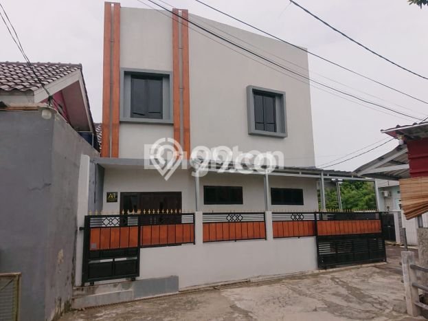 For Sale Rumah 5 Kamar Lokasi Ideal Bagus dan Strategis di Beji For Sale Rumah 5 Kamar Lokasi Ideal Bagus dan Strategis di Beji