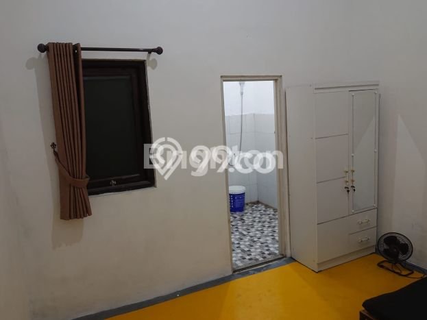 For Sale Rumah 5 Kamar Lokasi Ideal Bagus dan Strategis di Beji For Sale Rumah 5 Kamar Lokasi Ideal Bagus dan Strategis di Beji
