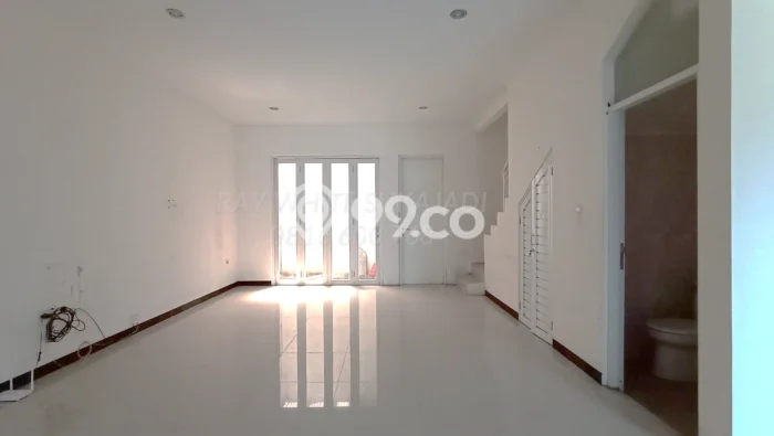 Rumah Minimalis 3 Kamar LT 102m2 di Taman Kopo Indah Rumah Minimalis 3 Kamar LT 102m2 di Taman Kopo Indah