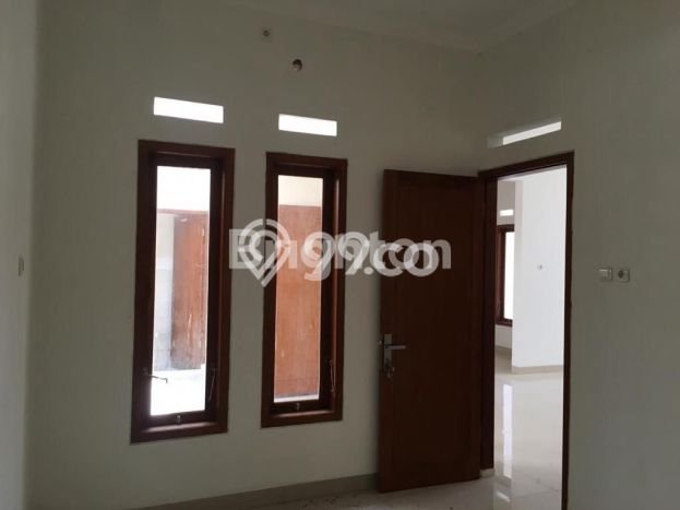 Lokasi strategis! Rumah siap pakai dikontrakkan di Colomadu LB 150m2 Lokasi strategis! Rumah siap pakai dikontrakkan di Colomadu LB 150m2
