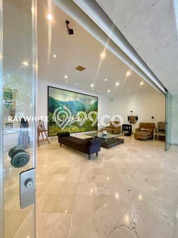 Rumah Elit LB 1000m2 Siap Pakai Desain Elegan di Bangka, Jakarta Selatan Rumah Elit LB 1000m2 Siap Pakai Desain Elegan di Bangka, Jakarta Selatan