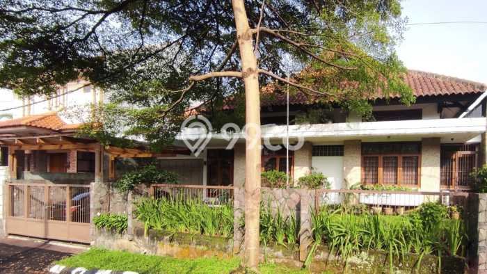 For Sale! Premium House LT 418m2 Desain Modern di Pasteur For Sale! Premium House LT 418m2 Desain Modern di Pasteur