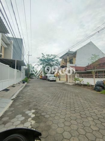 Rumah Siap Disurvey lokasi Mulyorejo, Surabaya, LT 189m² LB 150m² Rumah Siap Disurvey lokasi Mulyorejo, Surabaya, LT 189m² LB 150m²