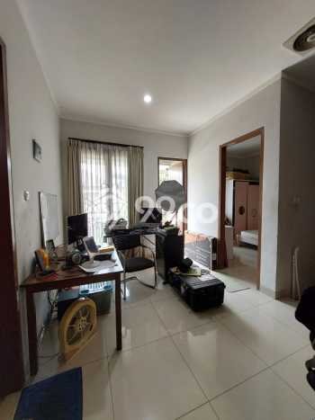 Rumah Luxury Modern Siap Huni di Bintaro Tangerang Selatan Rumah Luxury Modern Siap Huni di Bintaro Tangerang Selatan