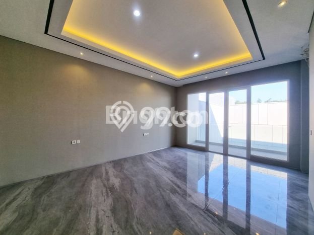 Dijual Rumah 5 KT di Citraland, Surabaya - Luas Tanah 312m2m² Dijual Rumah 5 KT di Citraland, Surabaya - Luas Tanah 312m2m²