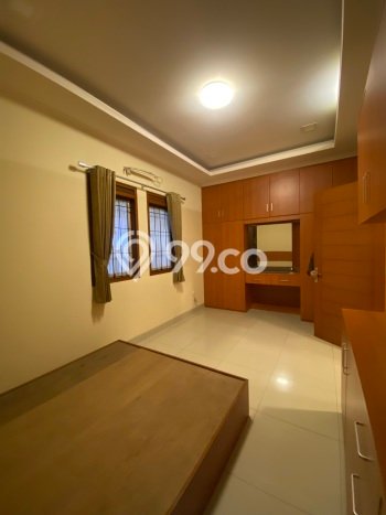 Rumah Elit Modern Siap Huni di Surya Sumantri Bandung Rumah Elit Modern Siap Huni di Surya Sumantri Bandung