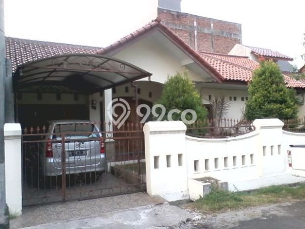SPECIAL PRICE! Rumah Strategis di Bintaro, Luas 250m² Bangunan 200m² SPECIAL PRICE! Rumah Strategis di Bintaro, Luas 250m² Bangunan 200m²