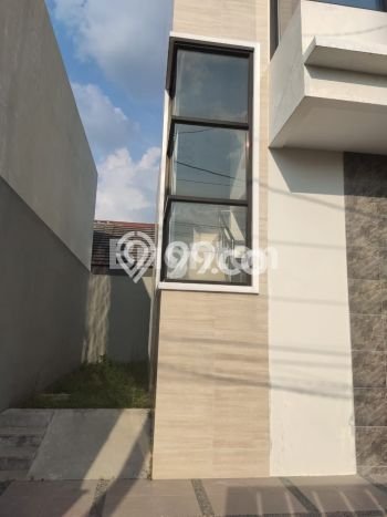 Rumah Modern Cantik 1 KT Siap Huni di Colomadu Rumah Modern Cantik 1 KT Siap Huni di Colomadu