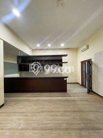 PRIME PROPERTY! Rumah di Raya Darmo, 4 KT, Area Elite, LT 738m2m² LB 423m2m² PRIME PROPERTY! Rumah di Raya Darmo, 4 KT, Area Elite, LT 738m2m² LB 423m2m²