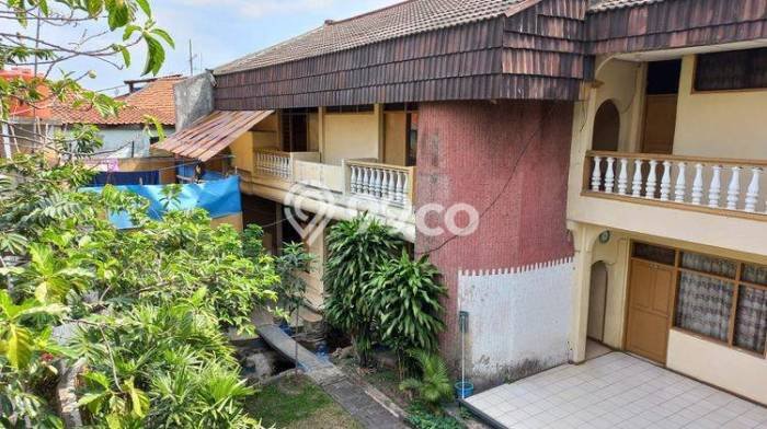 Rumah Elit Modern Tanpa Renovasi di Bandung Kota Bandung Rumah Elit Modern Tanpa Renovasi di Bandung Kota Bandung