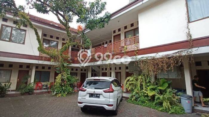 Rumah Luxury Modern Tanpa Renovasi di Gatot Subroto Bandung Rumah Luxury Modern Tanpa Renovasi di Gatot Subroto Bandung