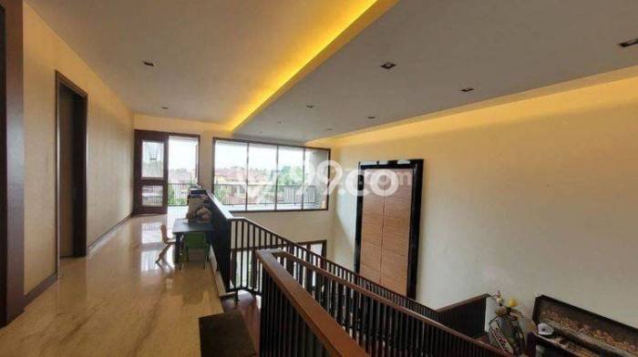Jual Rumah Mewah Megah Dengan View Cantik di Setra Duta, Bandung Jual Rumah Mewah Megah Dengan View Cantik di Setra Duta, Bandung