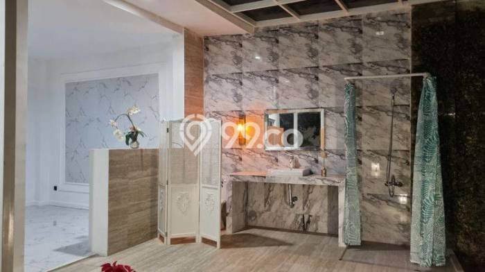 Ready to Use! Luxury House LT 664m2 Desain Elegan di Setiabudi Ready to Use! Luxury House LT 664m2 Desain Elegan di Setiabudi