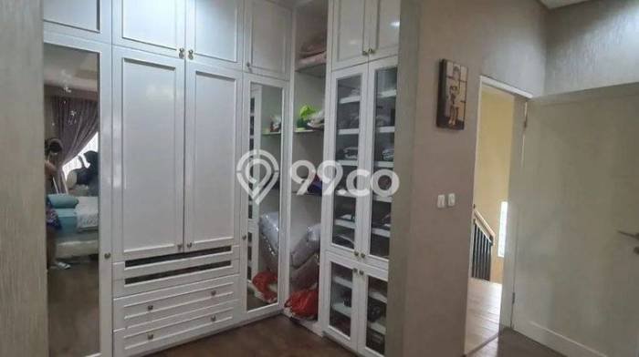 Rumah Lokasi Strategis di Kembangan, Jakarta Barat, Luas 173m² Bangunan 209m² Rumah Lokasi Strategis di Kembangan, Jakarta Barat, Luas 173m² Bangunan 209m²