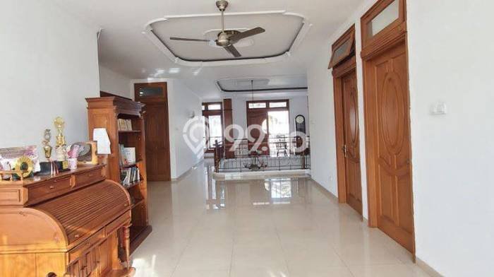 Rumah Eksklusif di Bintaro, Tangerang Selatan, LT 360m² Bangunan 412m² Rumah Eksklusif di Bintaro, Tangerang Selatan, LT 360m² Bangunan 412m²