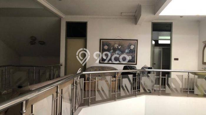 HUNIAN BERKELAS! Rumah Exclusive Puri Indah, Jakarta Barat, LT 70m² Luas Bangunan 70m² HUNIAN BERKELAS! Rumah Exclusive Puri Indah, Jakarta Barat, LT 70m² Luas Bangunan 70m²