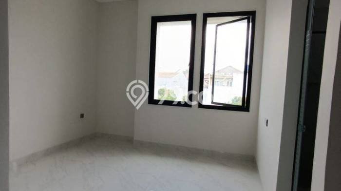 KESEMPATAN EMAS! Rumah Berkualitas area Metland Puri, Jakarta Barat, Luas 225m² Bangunan 345m² KESEMPATAN EMAS! Rumah Berkualitas area Metland Puri, Jakarta Barat, Luas 225m² Bangunan 345m²