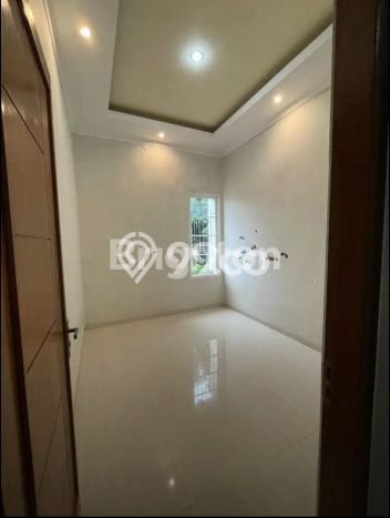 Jarang Ada! Rumah Sewa 4 Kamar Nyaman Siap Huni Sambiroto Jarang Ada! Rumah Sewa 4 Kamar Nyaman Siap Huni Sambiroto