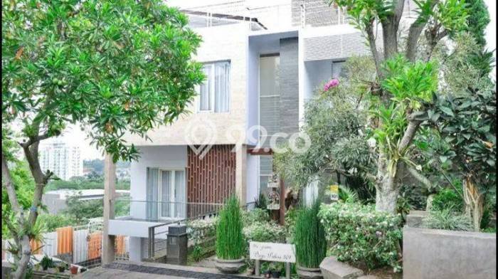 Rumah Mewah Siap Huni LT 647m2 di Coblong, Bandung Rumah Mewah Siap Huni LT 647m2 di Coblong, Bandung