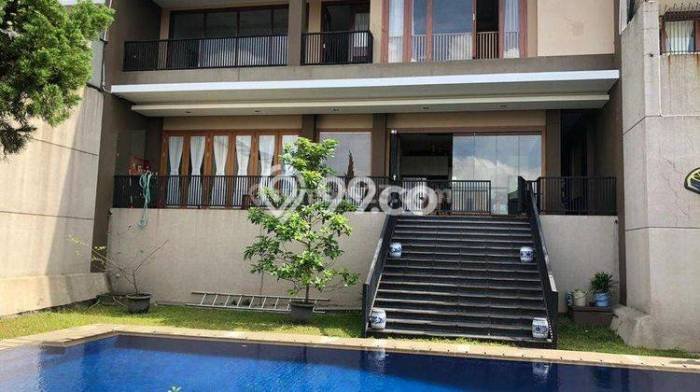Jual Rumah Mewah Elegan Dengan View Eksklusif di Setra Duta, Bandung Jual Rumah Mewah Elegan Dengan View Eksklusif di Setra Duta, Bandung