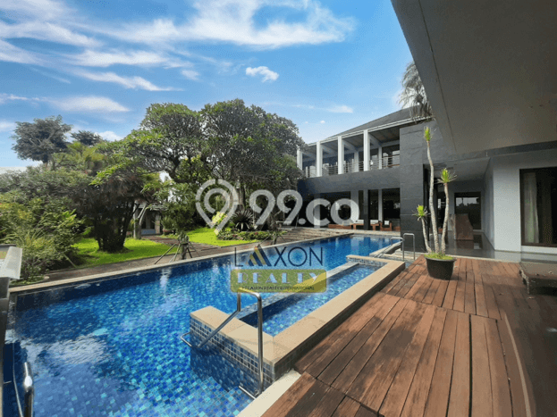 Rumah Elit LB 1400m2 Siap Pakai Desain Elegan di Setiabudi, Bandung Rumah Elit LB 1400m2 Siap Pakai Desain Elegan di Setiabudi, Bandung