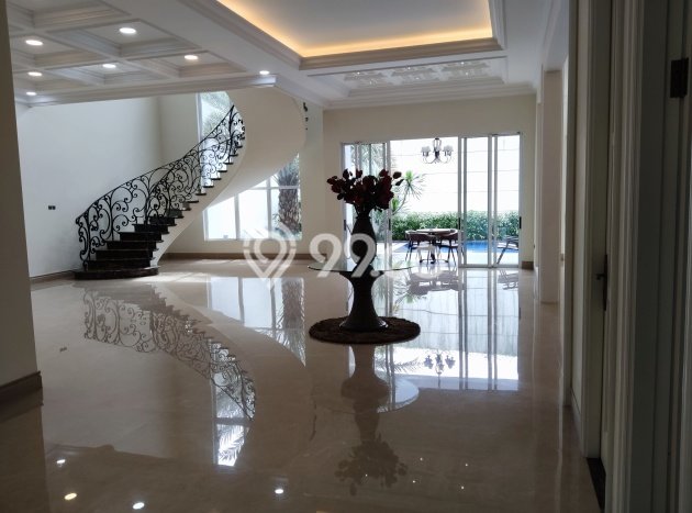 Rumah Elit LB 1050m2 Siap Pakai Desain Elegan di Pondok Indah, Jakarta Selatan Rumah Elit LB 1050m2 Siap Pakai Desain Elegan di Pondok Indah, Jakarta Selatan