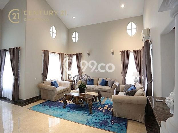 Sewa Rumah Strategis LT 700m2 / LB 567m2 di Lippo Karawaci, Tangerang Sewa Rumah Strategis LT 700m2 / LB 567m2 di Lippo Karawaci, Tangerang