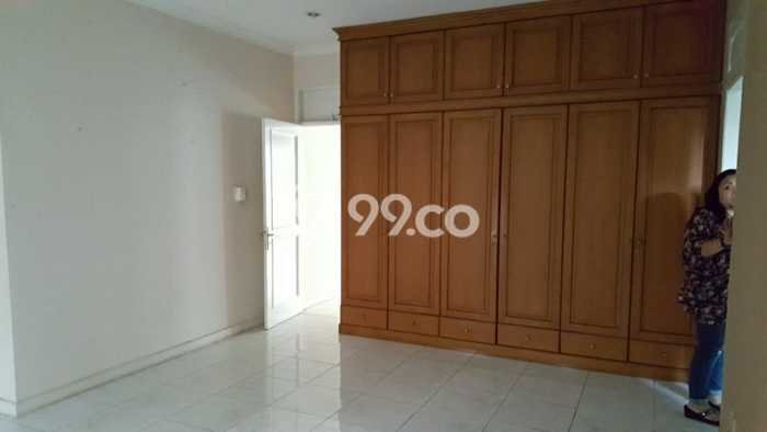 Jual Rumah Luas Elegan Dengan View Cantik di Pondok Indah, Jakarta Selatan Jual Rumah Luas Elegan Dengan View Cantik di Pondok Indah, Jakarta Selatan