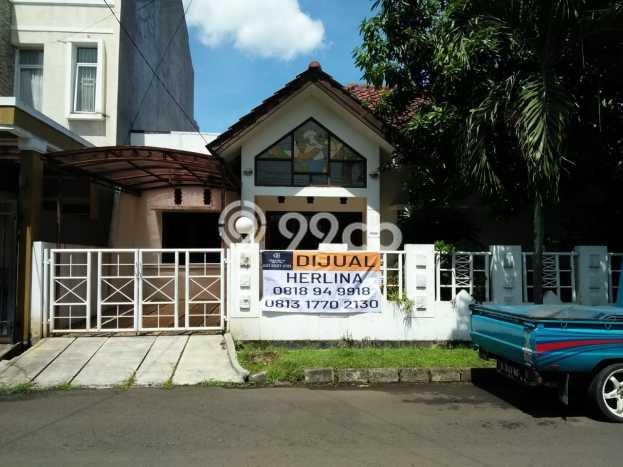Rumah Area Nyaman di Serpong, Tangerang Selatan, LT 349m2m² LB 113m2m² Rumah Area Nyaman di Serpong, Tangerang Selatan, LT 349m2m² LB 113m2m²