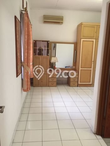 Rumah Area Nyaman di Serpong, Tangerang Selatan, LT 349m2m² LB 113m2m² Rumah Area Nyaman di Serpong, Tangerang Selatan, LT 349m2m² LB 113m2m²