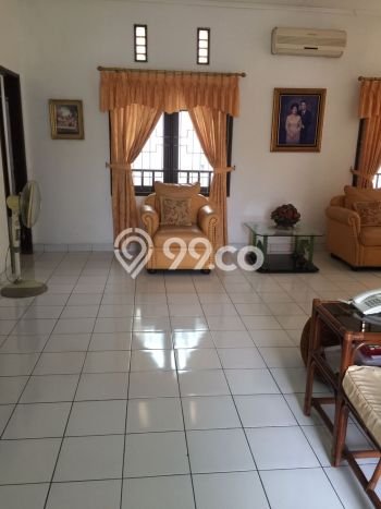 Rumah Area Nyaman di Serpong, Tangerang Selatan, LT 349m2m² LB 113m2m² Rumah Area Nyaman di Serpong, Tangerang Selatan, LT 349m2m² LB 113m2m²
