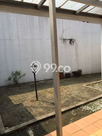 Rumah Area Nyaman di Serpong, Tangerang Selatan, LT 349m2m² LB 113m2m² Rumah Area Nyaman di Serpong, Tangerang Selatan, LT 349m2m² LB 113m2m²