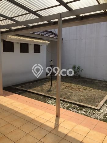 Rumah Area Nyaman di Serpong, Tangerang Selatan, LT 349m2m² LB 113m2m² Rumah Area Nyaman di Serpong, Tangerang Selatan, LT 349m2m² LB 113m2m²