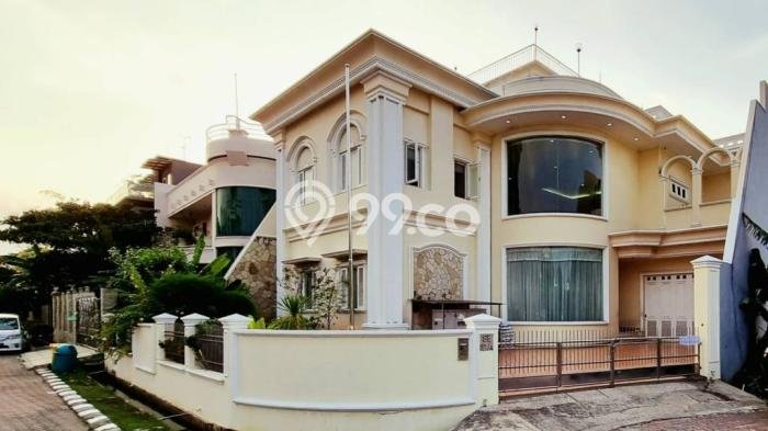 Rumah Mewah LB 699m2 Siap Huni Desain Elegan di Pantai Mutiara, Jakarta Utara Rumah Mewah LB 699m2 Siap Huni Desain Elegan di Pantai Mutiara, Jakarta Utara