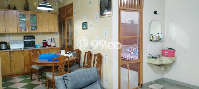 Dijual Rumah Luas Megah Dengan View Cantik di Taman Meruya, Jakarta Barat Dijual Rumah Luas Megah Dengan View Cantik di Taman Meruya, Jakarta Barat