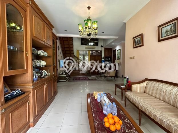 Rumah Elit Modern Tanpa Renovasi di Kemang Pratama Bekasi Rumah Elit Modern Tanpa Renovasi di Kemang Pratama Bekasi