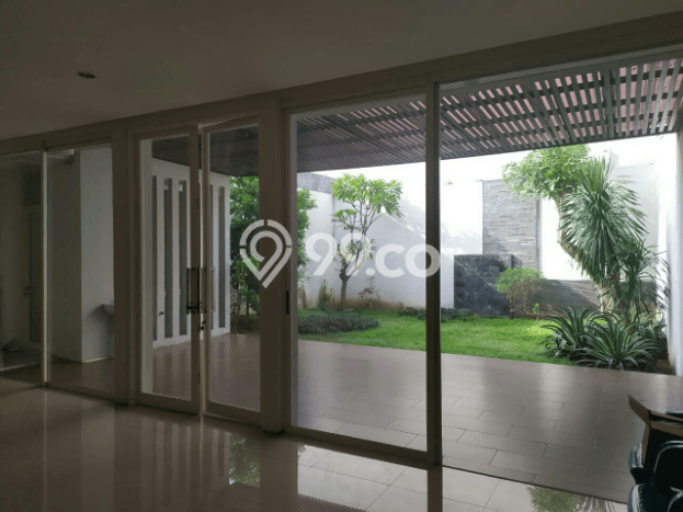 Jual Rumah Luas Elegan Dengan View Cantik di Citraland, Surabaya Jual Rumah Luas Elegan Dengan View Cantik di Citraland, Surabaya