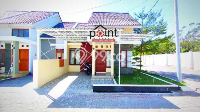 HUNIAN PREMIUM! Rumah di Mojolaban, 2 KT, Area Berkembang, LT 122m² Bangunan 64m² HUNIAN PREMIUM! Rumah di Mojolaban, 2 KT, Area Berkembang, LT 122m² Bangunan 64m²