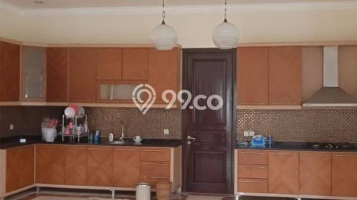 Ready to Use! Premium House LT 651m2 Desain Modern di Lebak Bulus Ready to Use! Premium House LT 651m2 Desain Modern di Lebak Bulus
